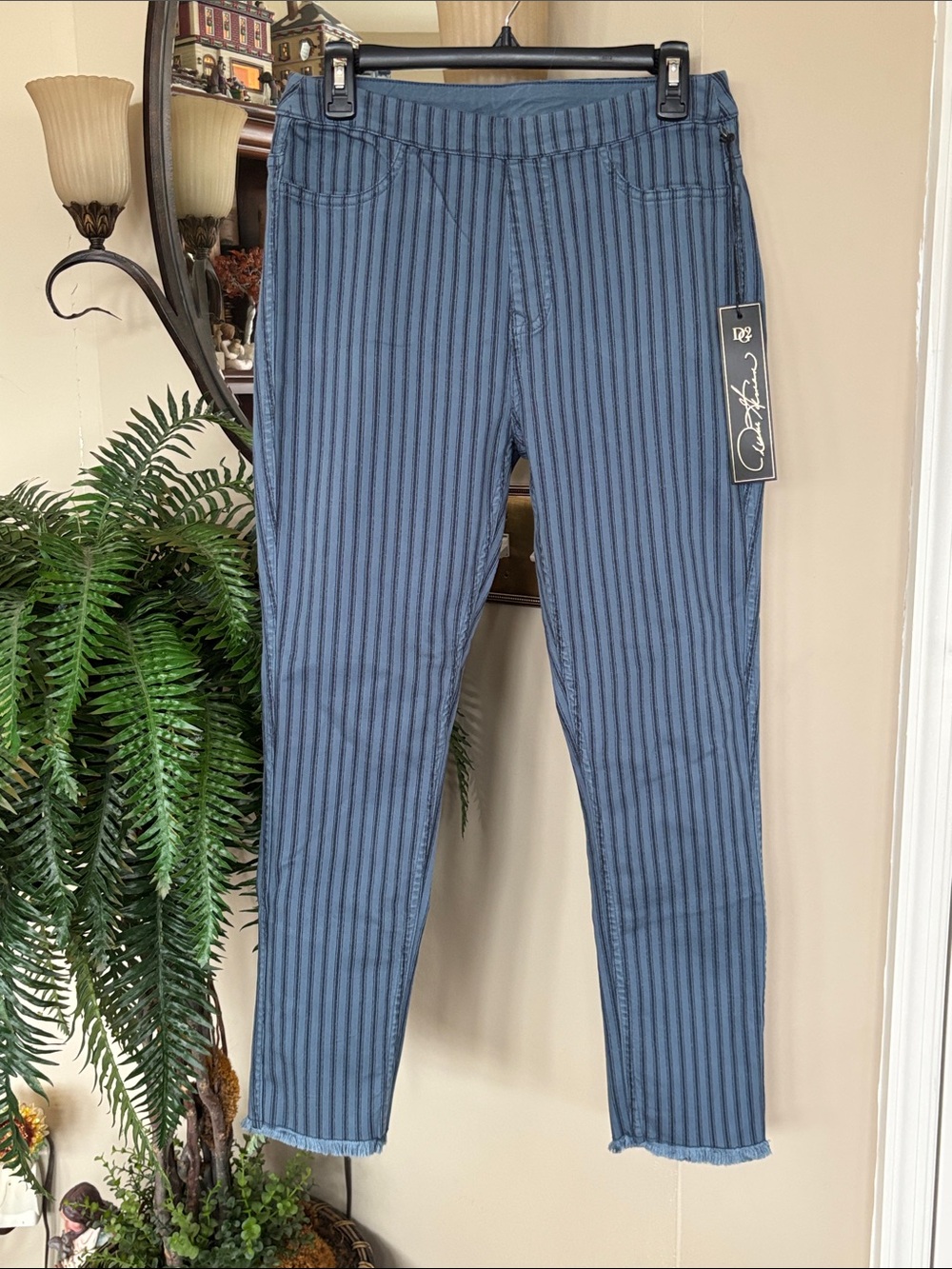 DG2 Diane Gilman Blue Stripe Reversible Twill Skinny Ankle Jeans Casual Pull On